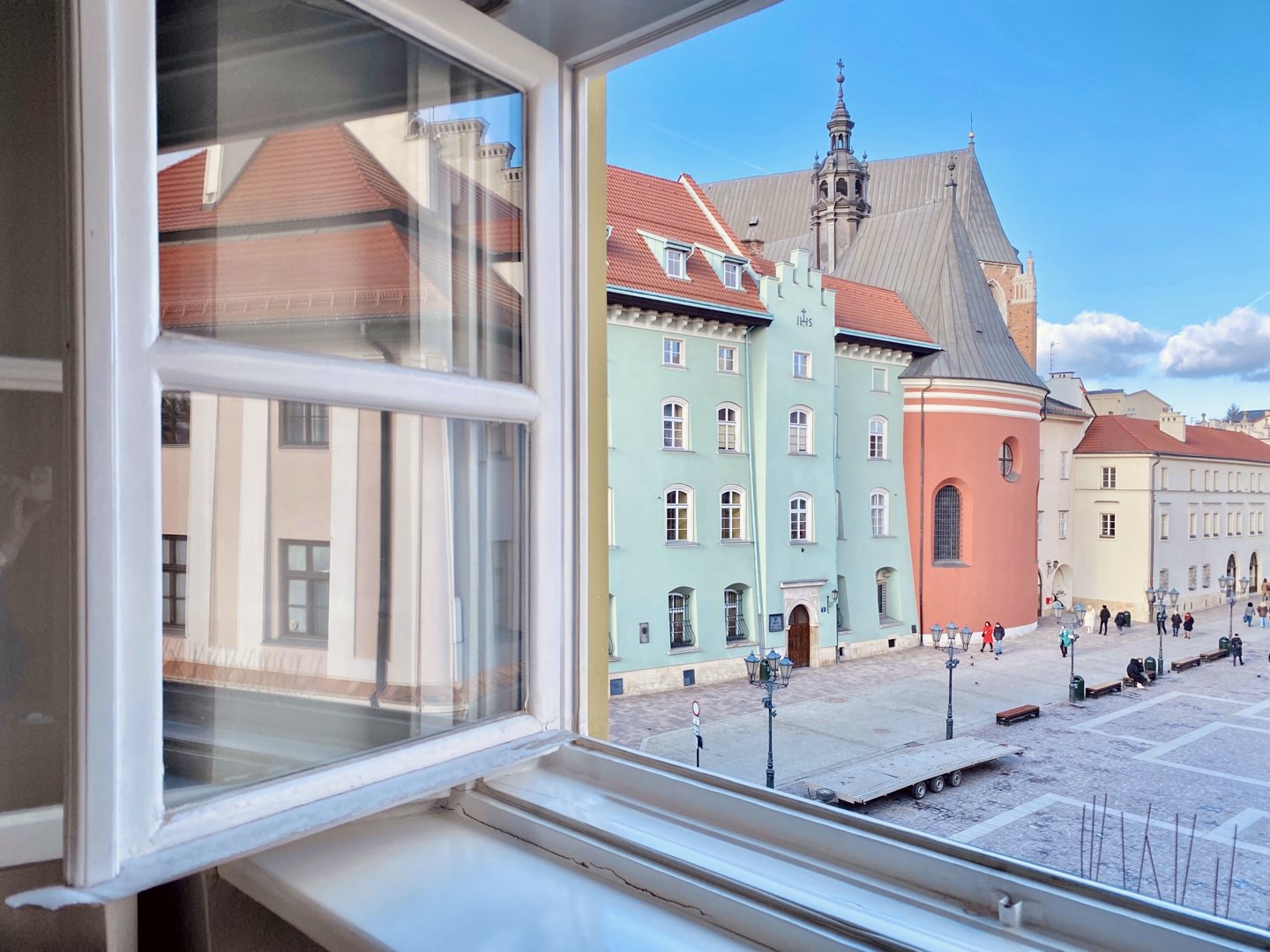 DWIE SYPIALNIE, SALON I PIĘKNY WIDOK, SYPIALNIA Z WANNĄ DWIE SYPIALNIE, SALON I PIĘKNY WIDOK, SYPIALNIA Z WANNĄ